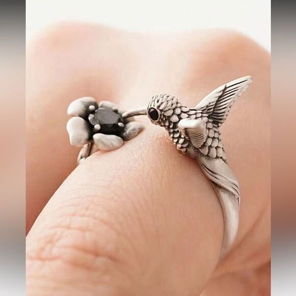 Anthropologie Jewelry - Silver Hummingbird Ring N1458
